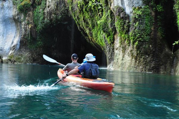 Les meilleurs spots de canoë à explorer dans les Gorges du Verdon en 2026